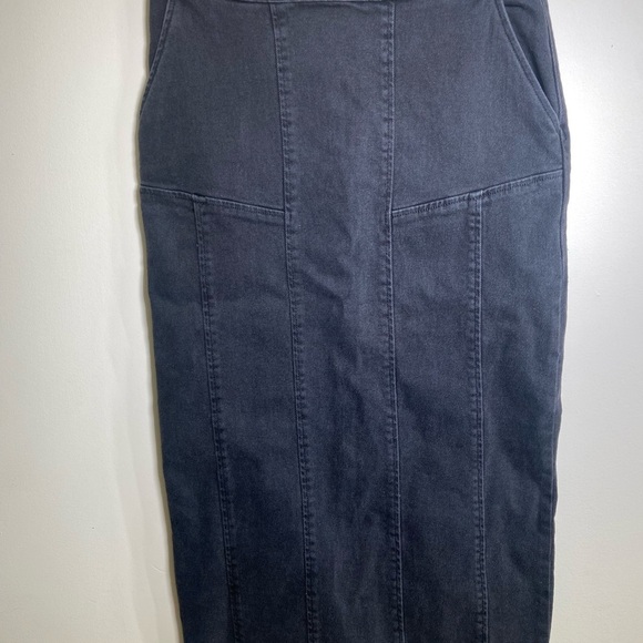 NWT Black Denim Skirt by
NWT) MSCH Size M Seamed Design, Back Zipper Classy - Picture 10 of 10